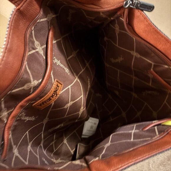 New Wrangler Tote still has plastic on handles. Never Used.. - Picture 4 of 5